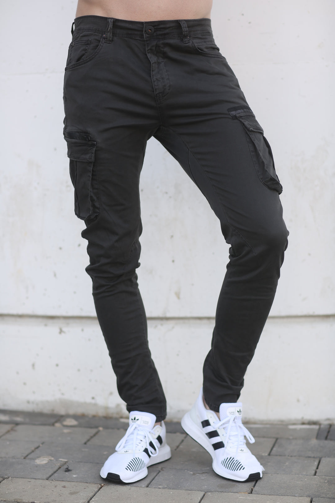 דגמח אפור בלי שרוך - canavaro jeans