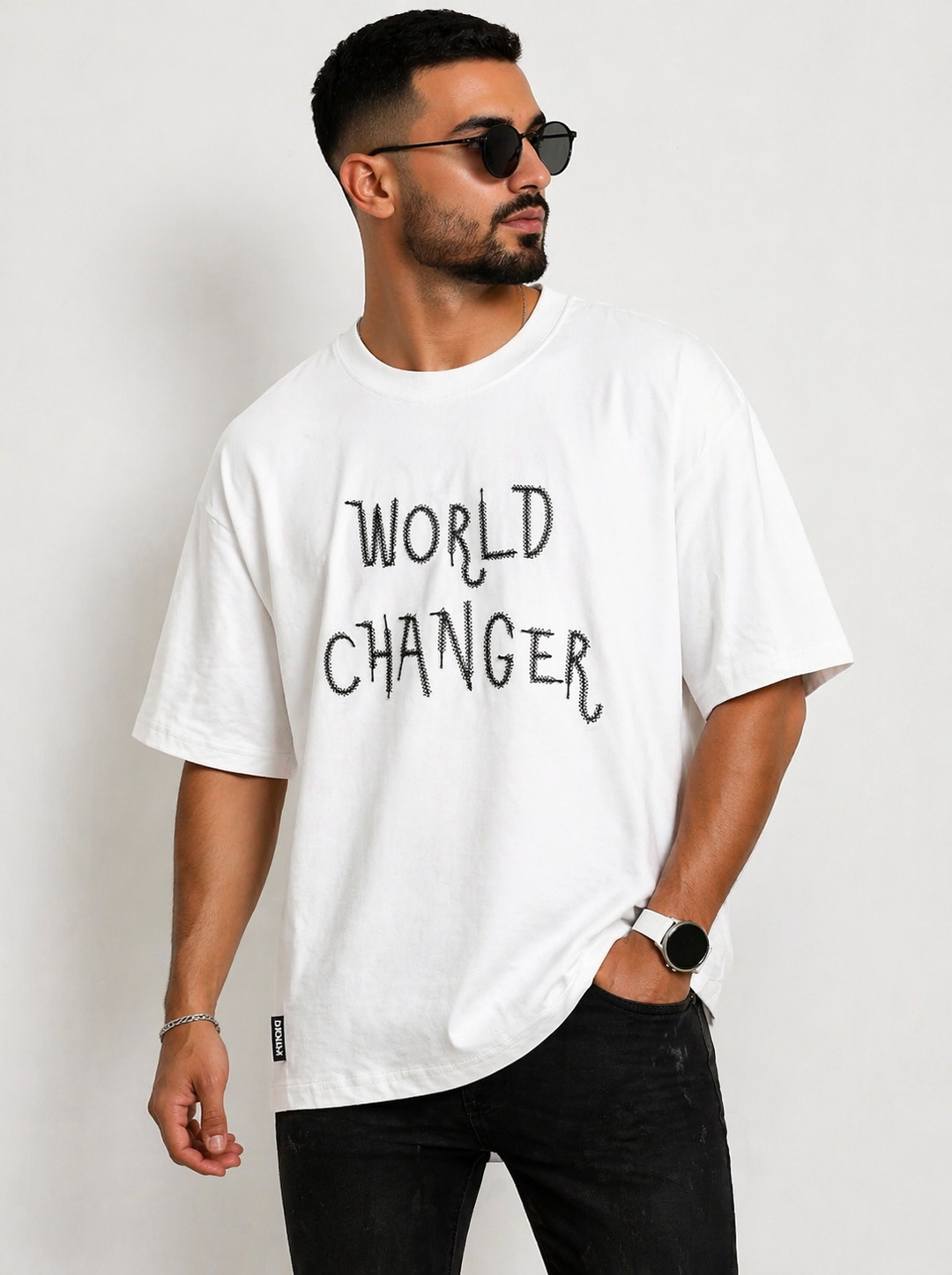 חולצת אוברסייז דגם world לבן - canavaro jeans
